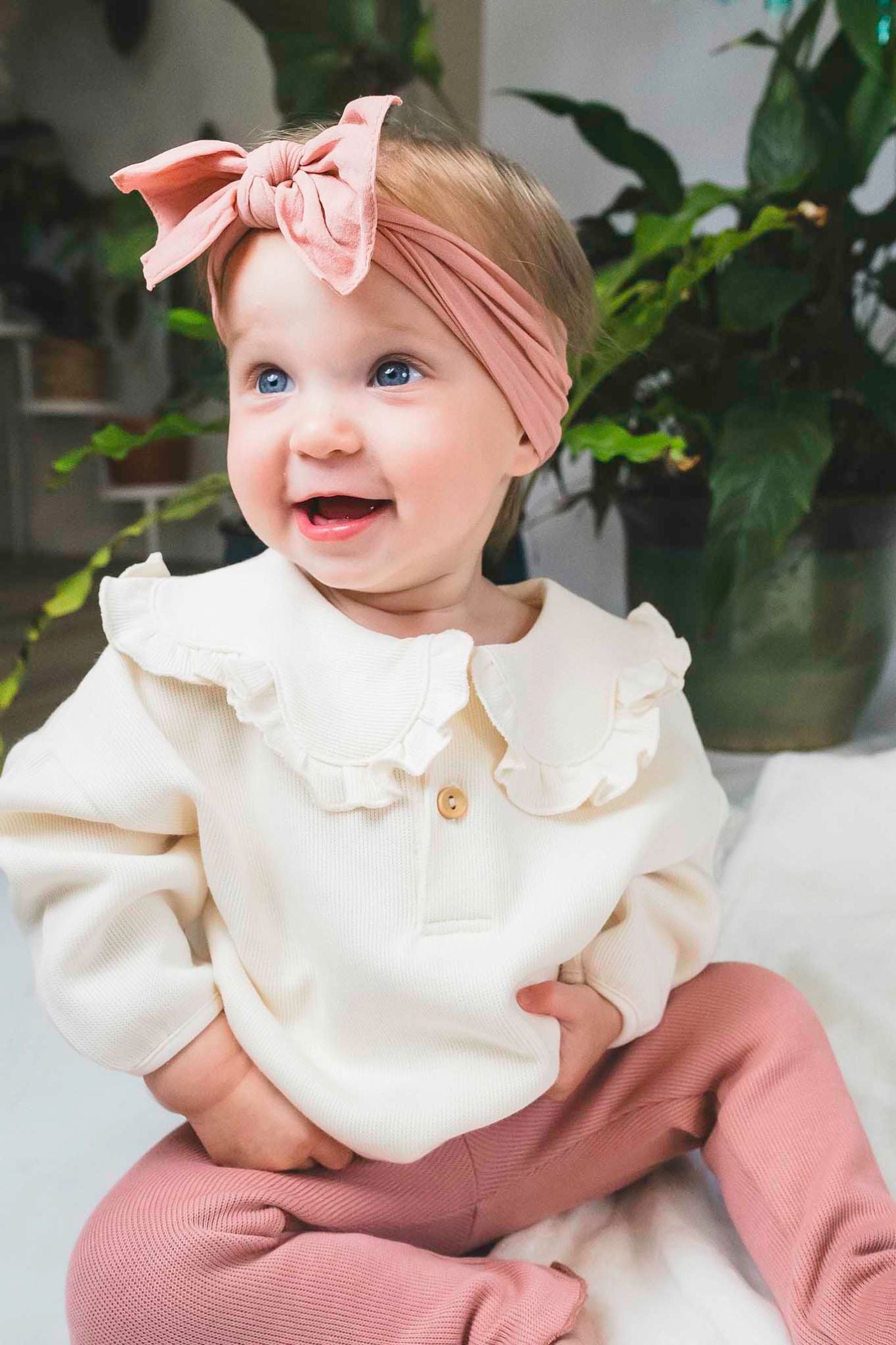 Perla Bib Sweater (Baby Girl)