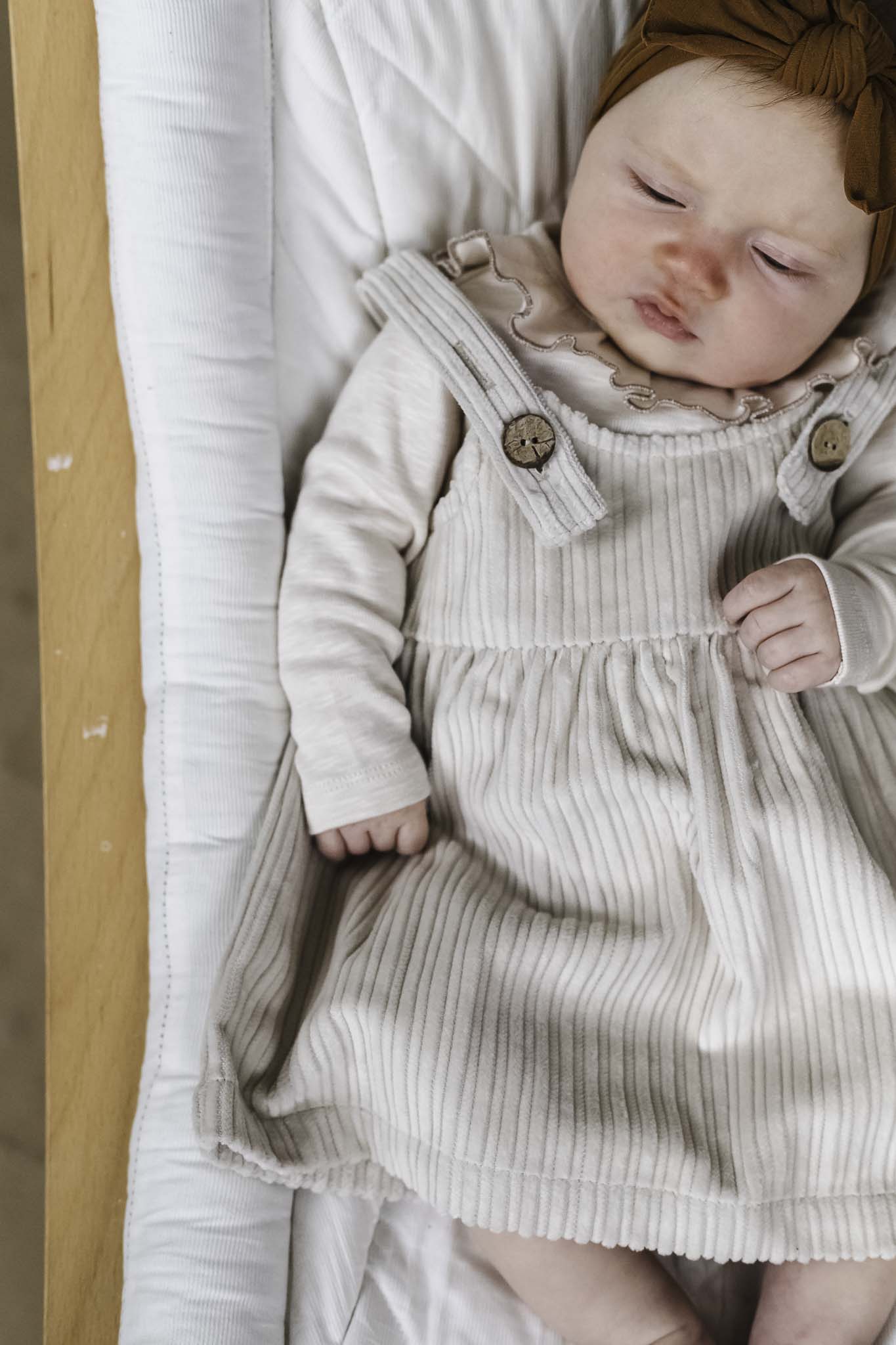 Rib Flame Frill Collar Onesie (Baby Girl)