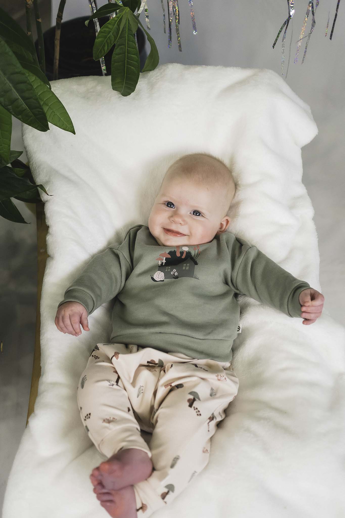 Poetry Green Botany Sweatshirt (Baby Girl)